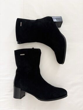 Valdini Paule Waterproof/winterized Suede Ankle Boots – Size 6